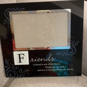 EUC frame fits 6x4” photo, glass, black and silver
